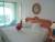 la chambre et son grand lit king size